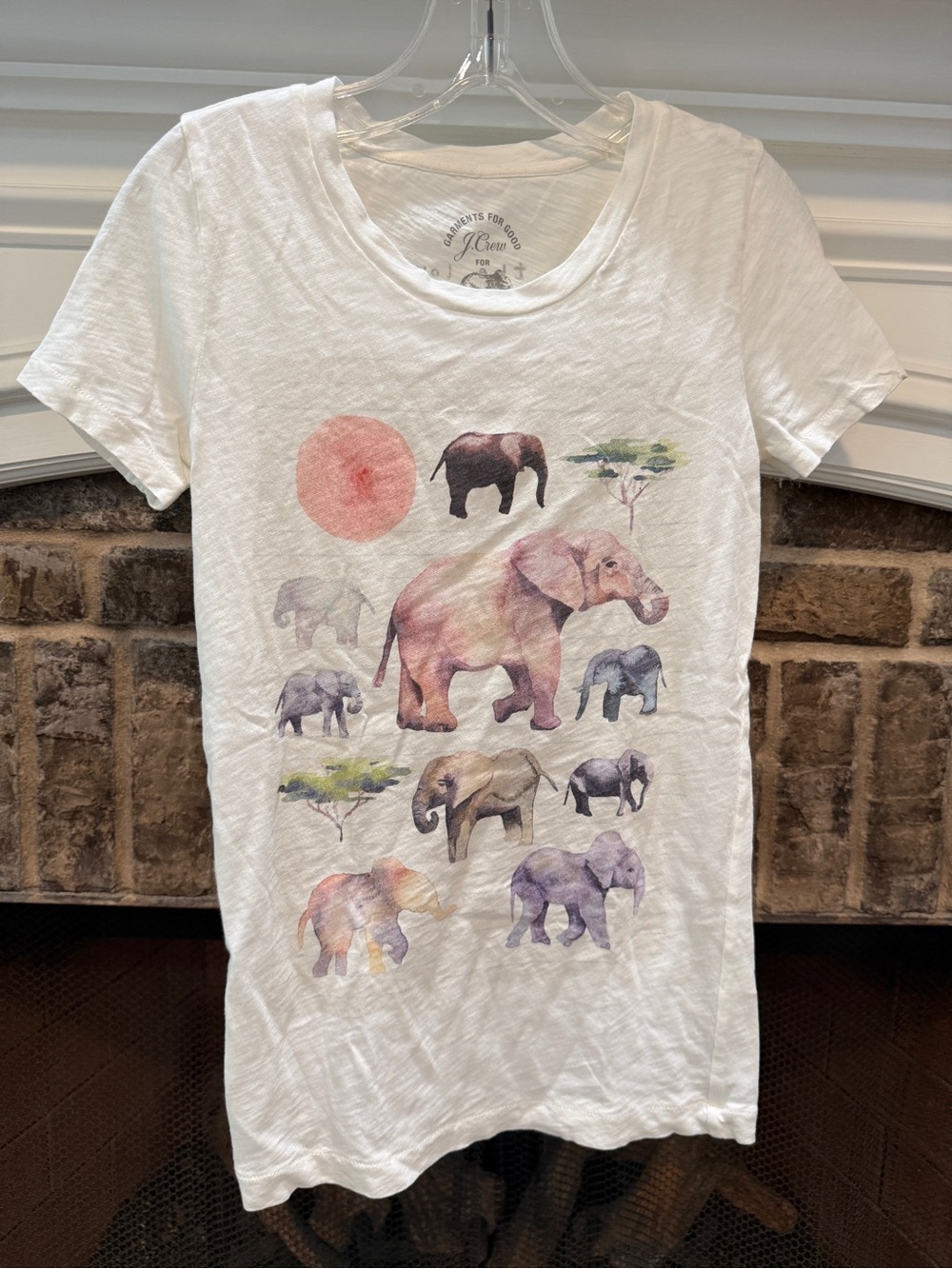 Women’s XXS White Elephant Graphic Tee